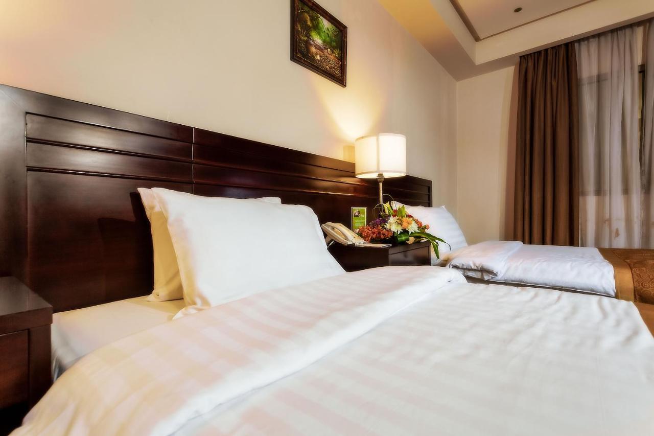 Monroe Hotel & Suites Manama Ngoại thất bức ảnh