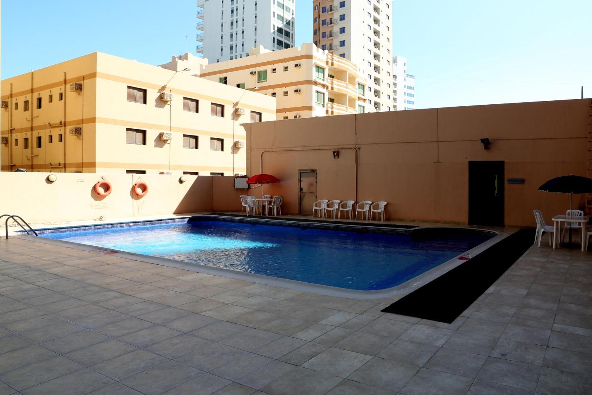 Monroe Hotel & Suites Manama Ngoại thất bức ảnh