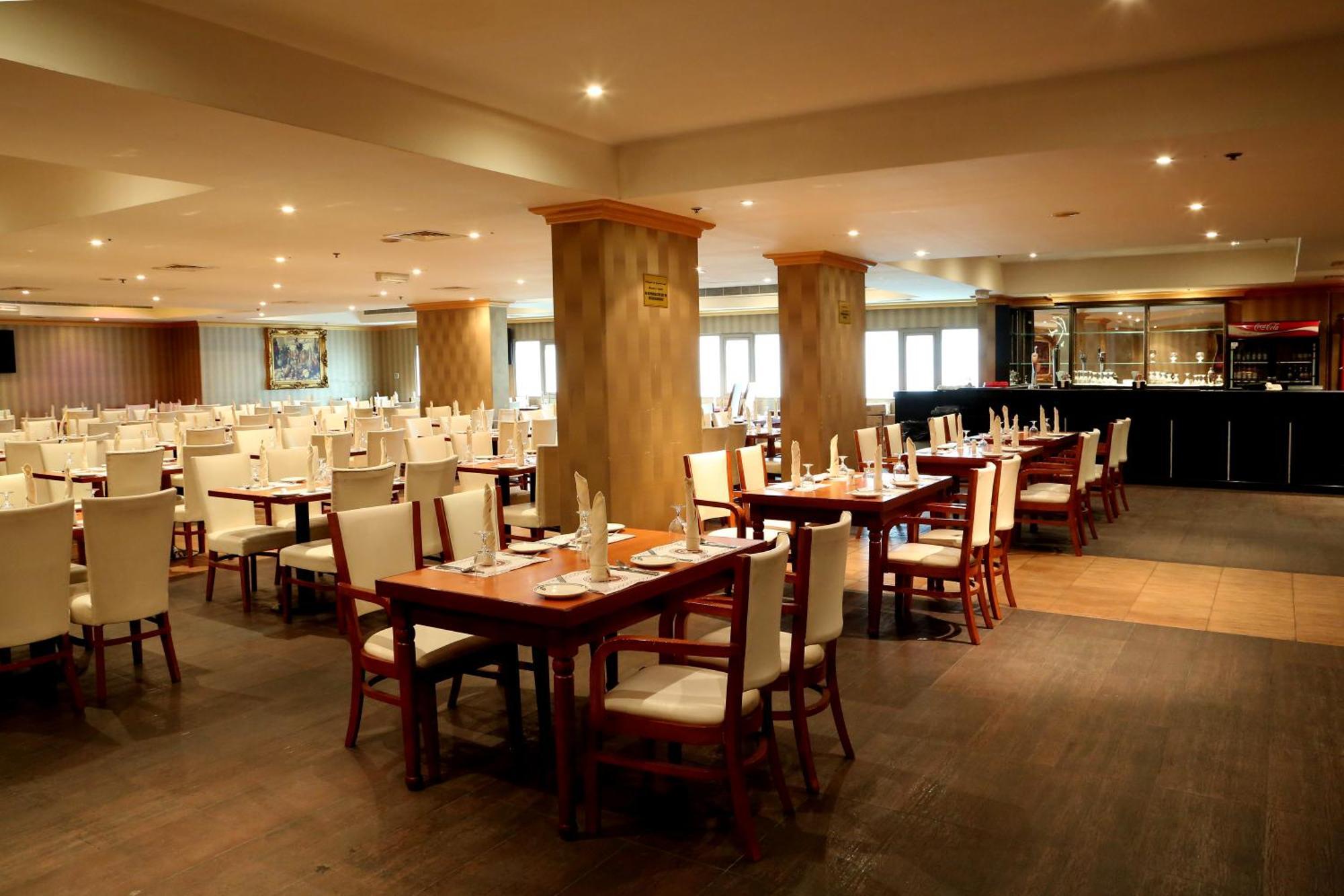 Monroe Hotel & Suites Manama Ngoại thất bức ảnh