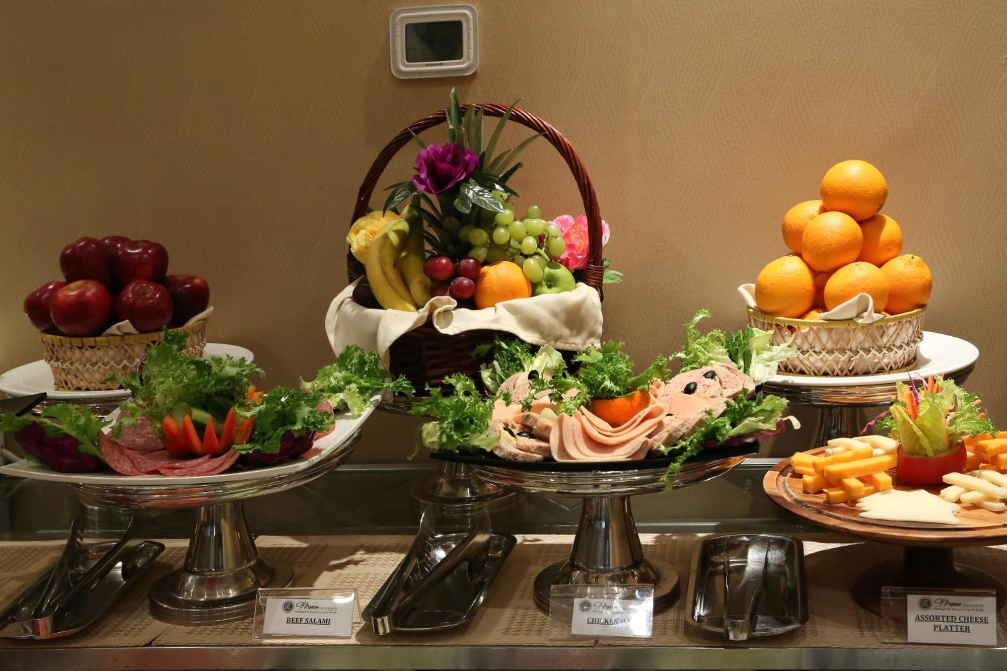 Monroe Hotel & Suites Manama Ngoại thất bức ảnh