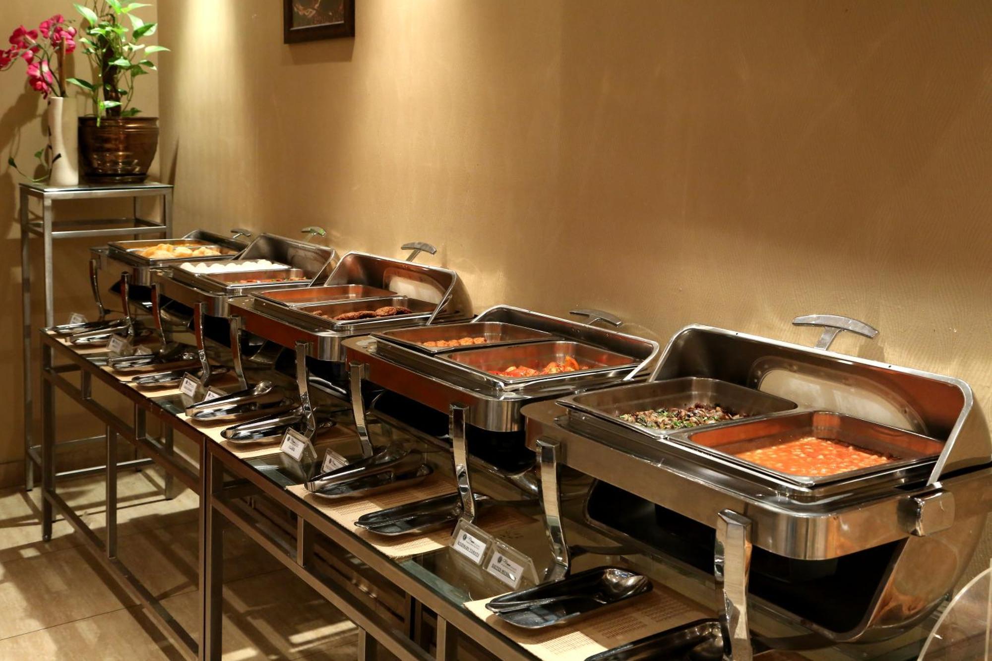 Monroe Hotel & Suites Manama Ngoại thất bức ảnh