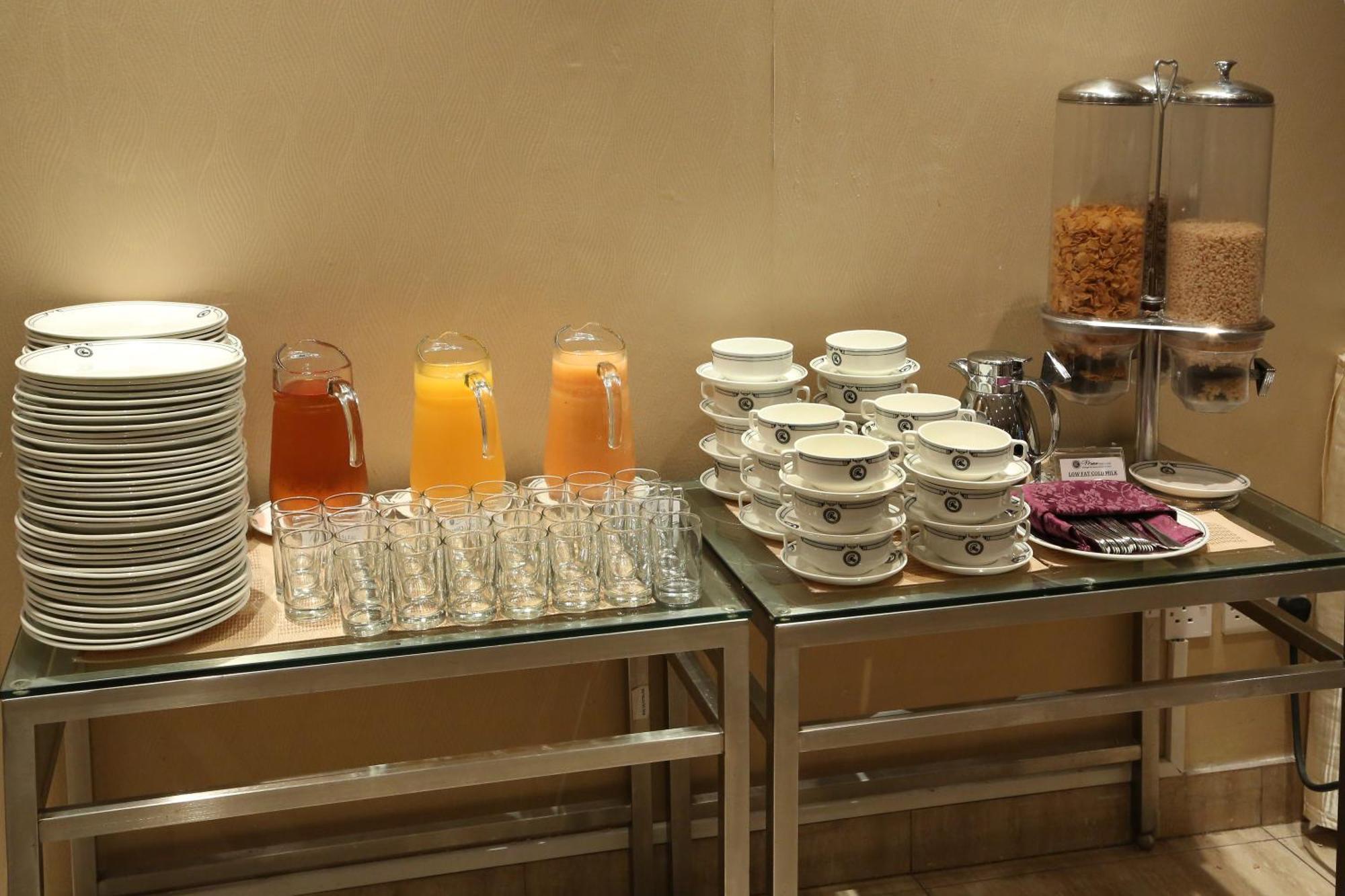 Monroe Hotel & Suites Manama Ngoại thất bức ảnh