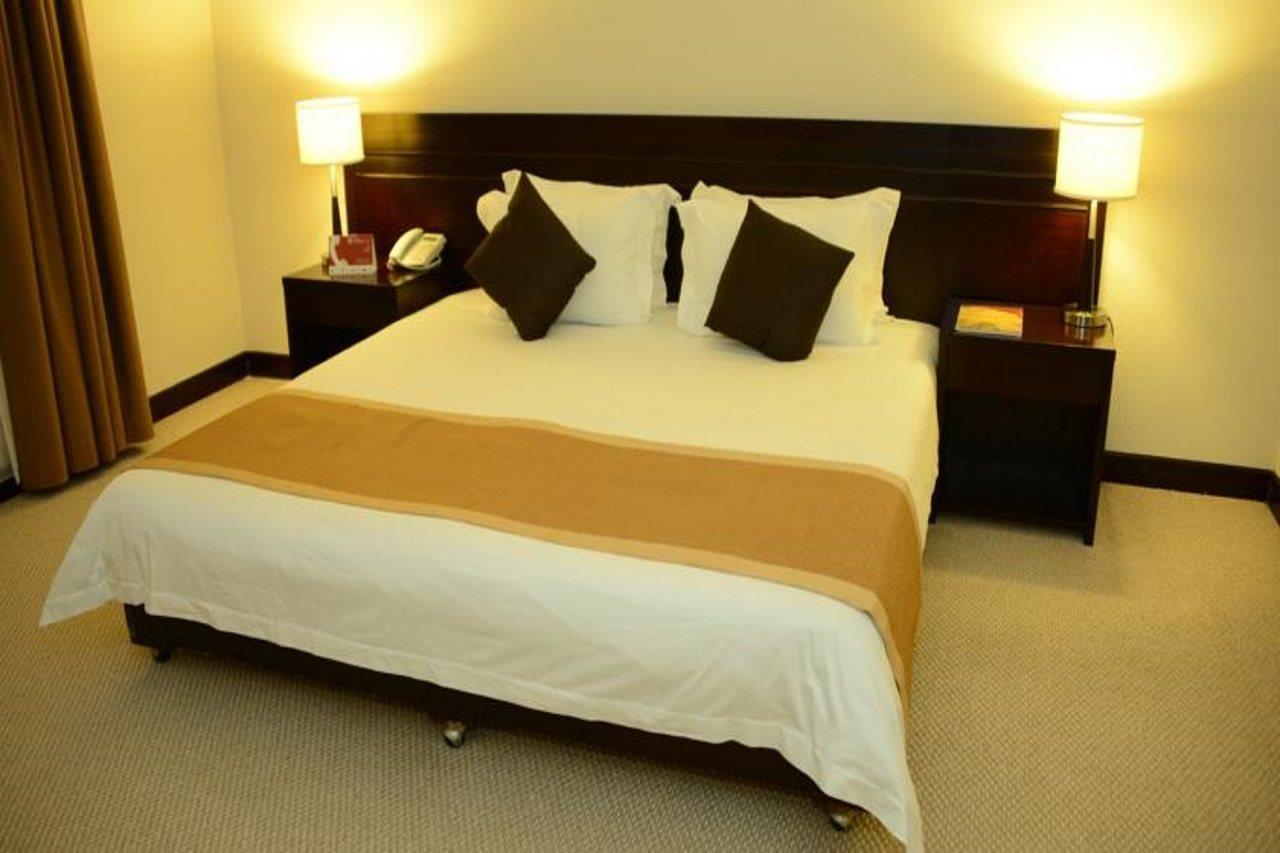 Monroe Hotel & Suites Manama Ngoại thất bức ảnh