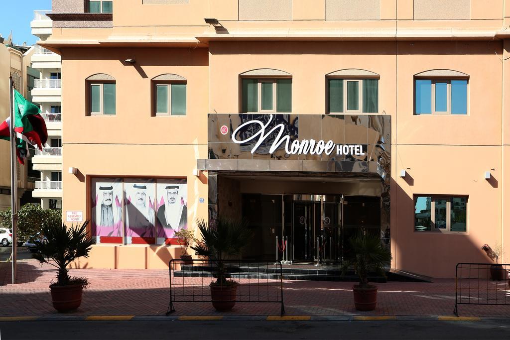 Monroe Hotel & Suites Manama Ngoại thất bức ảnh