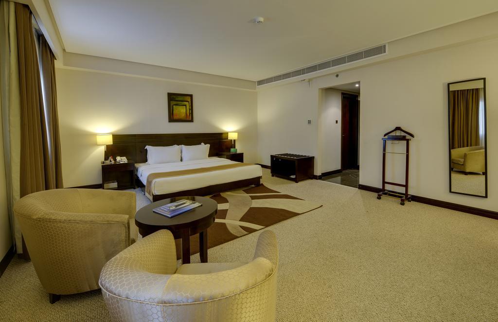 Monroe Hotel & Suites Manama Ngoại thất bức ảnh