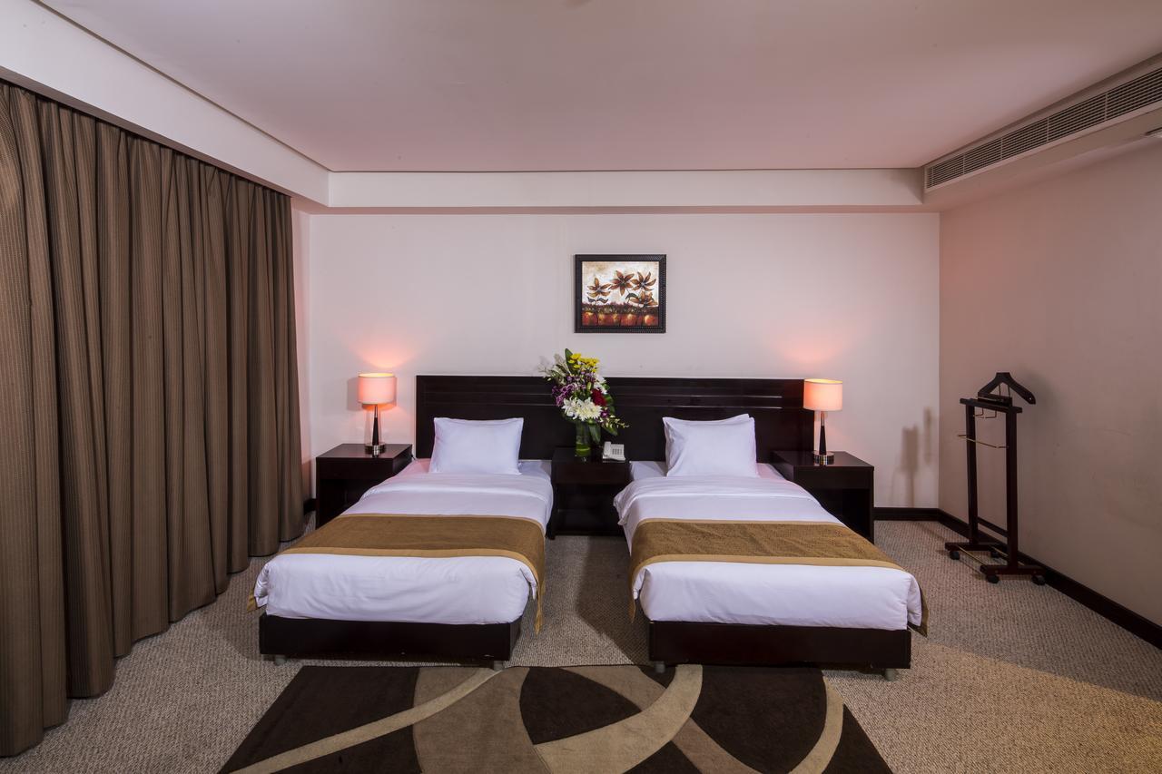 Monroe Hotel & Suites Manama Ngoại thất bức ảnh